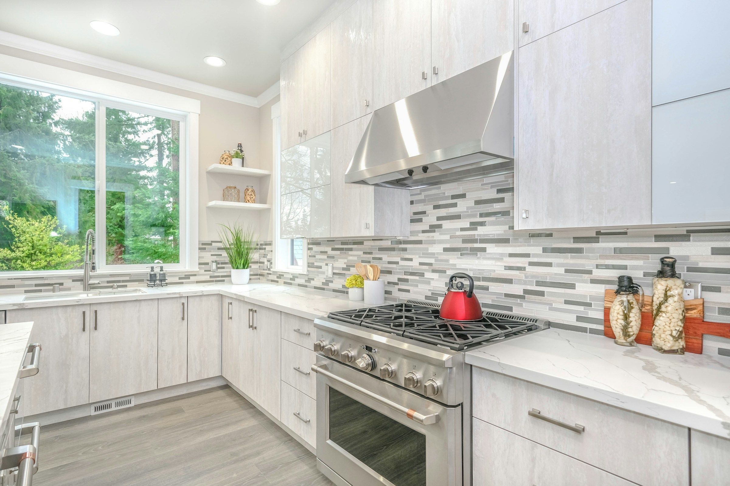 Bright Modern kitchen design